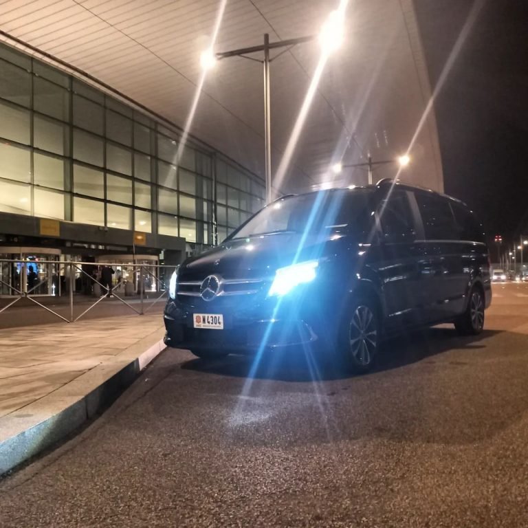 Cada dia un pas mes.... #jet #privatejet #europe #viptransfer #car #good #pilot #personal#