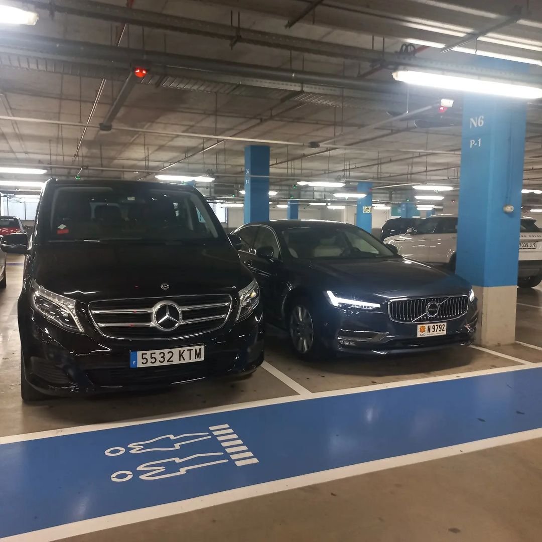 Viaja de una forma exclusiva, personalizada.#russia #ukraine #followme #russiangirl🇷🇺 #transfersandorra #taxi #transferscatalunya #transfers #airportbcn #andorra #vip #نيسان #للبيع #الامارات #car #الكويت #vipgirls #vipaccess
