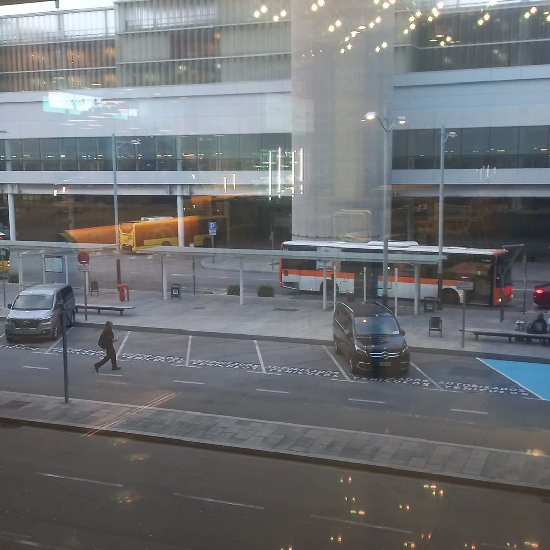 Todo llega para quién sabe esperar#aeropuerto #aeropuertos #aeropuertobarcelona #barcelona #barcelonacity #barcelonarestaurants