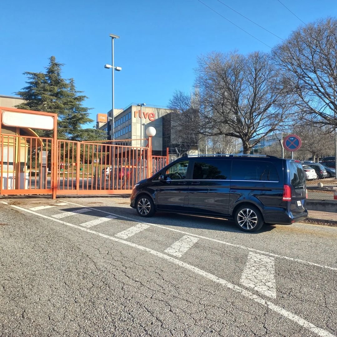 Hoy un vehiculo ha pasado por el centro de estetica a manos de @aqua_net_eco_rentador y ha quedado listo para dar el mejor de los