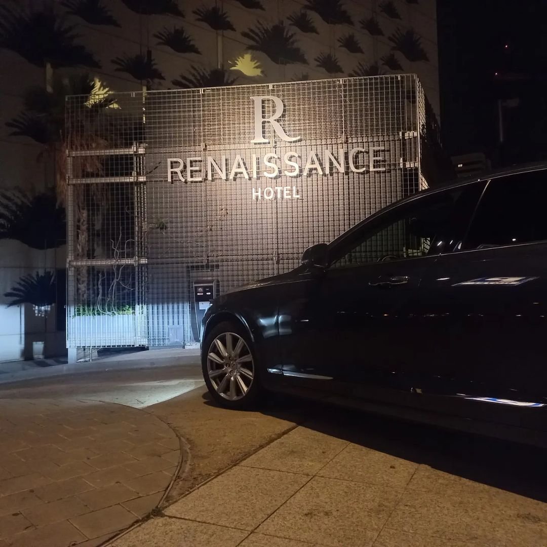 La noche es para ver los sue&ntilde;os, y el d&iacute;a para hacerlos realidad.  #noches #barcelona #salida#cena #ocio #nocturno #hotel #transfer